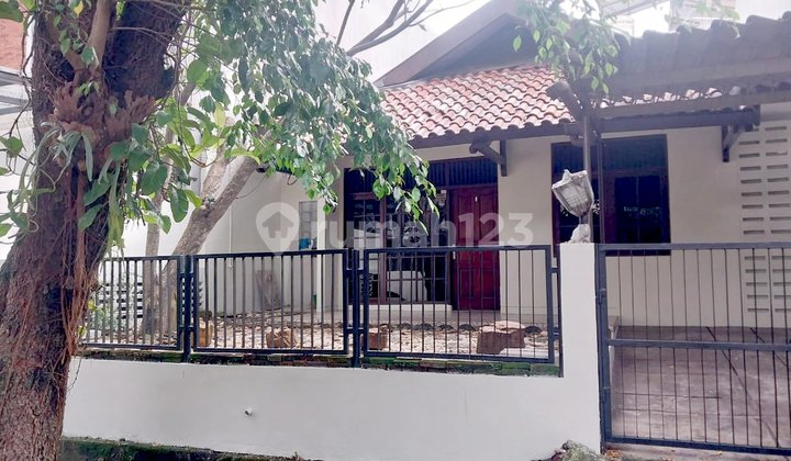 1-Story House in Pinang Pondok Indah Street Area, Move-In Ready 2