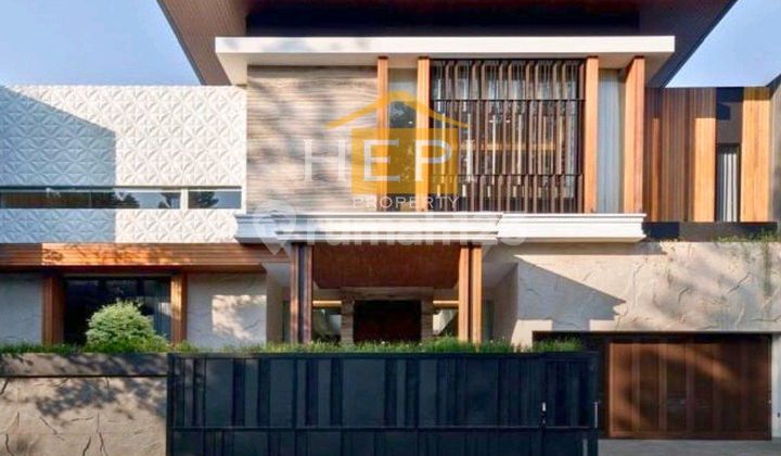 Luxury House in Puri Arga Golf BSB City Semarang with Swimming Pool 1