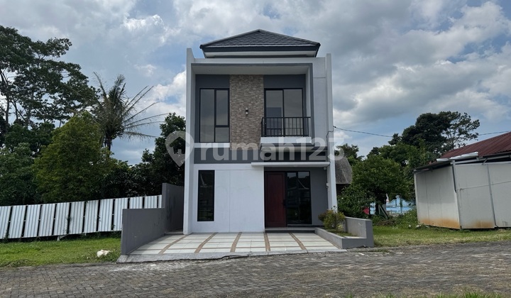 Strategic House in Meteseh Rowosari Kendal 1