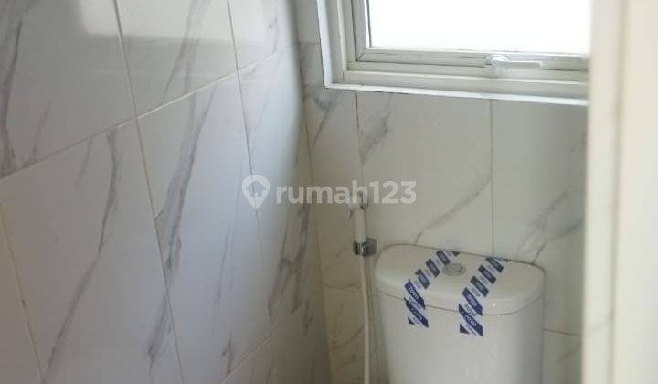 kamar mandi  rumah baru keren 2 lantai