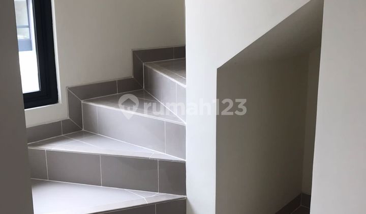 Disewakan Rumah Baru di Kawasan Symphonia Summarecon Serpong 5