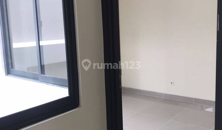 Disewakan Rumah Baru di Kawasan Symphonia Summarecon Serpong 9
