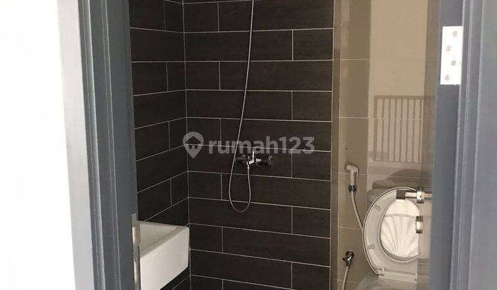 Disewakan Rumah Baru di Kawasan Symphonia Summarecon Serpong 10