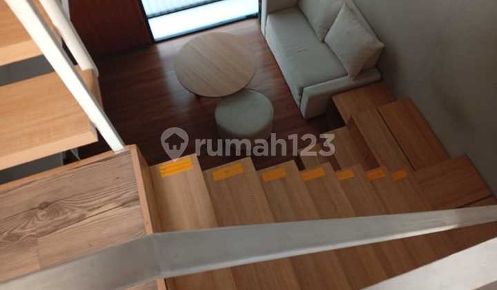 Rumah 2 Lantai keren Furnished di Fleekhauz Greenwich Bsd City, Tangerang 1