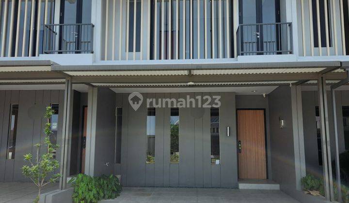 Dijual Rumah Cantik di Cluster Z Living, Grand Wisata, Bekasi  1