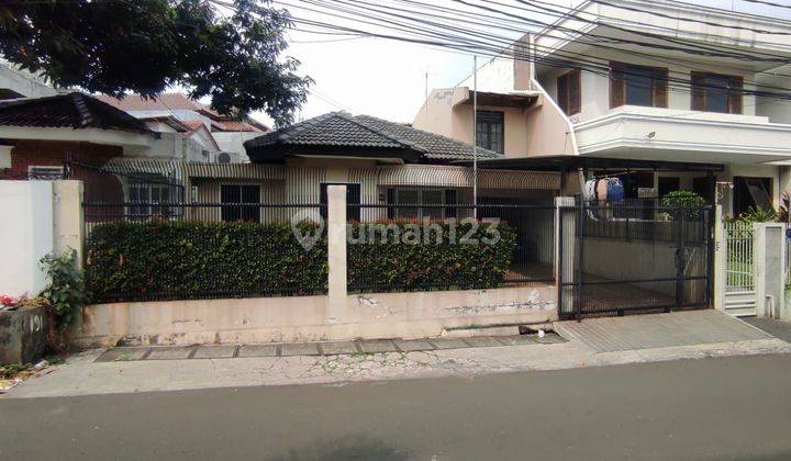 Dijual Rumah Luas Di Taman Kedoya Baru, Jakarta Barat 1