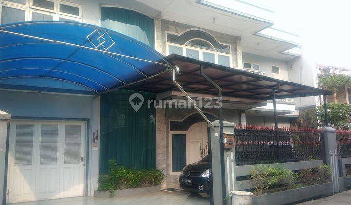 Rumah Nyaman 3 Lantai di Jati Cempaka Pondok Gede Bekasi 1