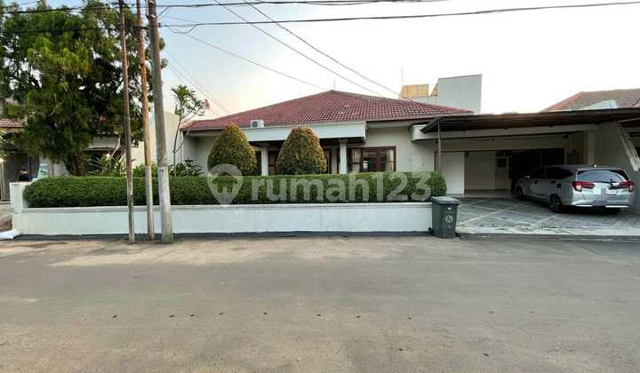 Rumah Dalam Town House Selangkah Ke Stasiun MRT Cipete Jaksel