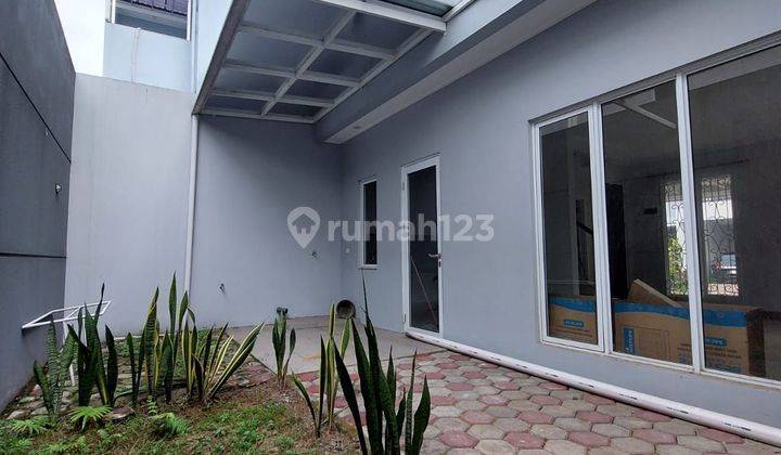 Rumah Baru Hoek Siap Huni Dekat Stasiun Di Cluster Bintaro Jaya 2