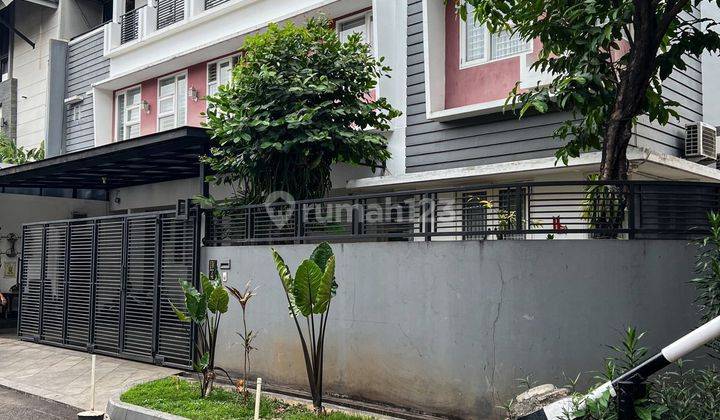 Rumah 3 Lantai Hoek Plus Rooftop Lokasi Strategis Di Pondok Indah 1