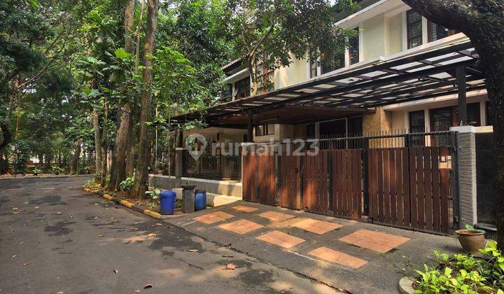 Rumah Hoek SHM Bangunan Mandiri Semi Furnished Di BSD City 1