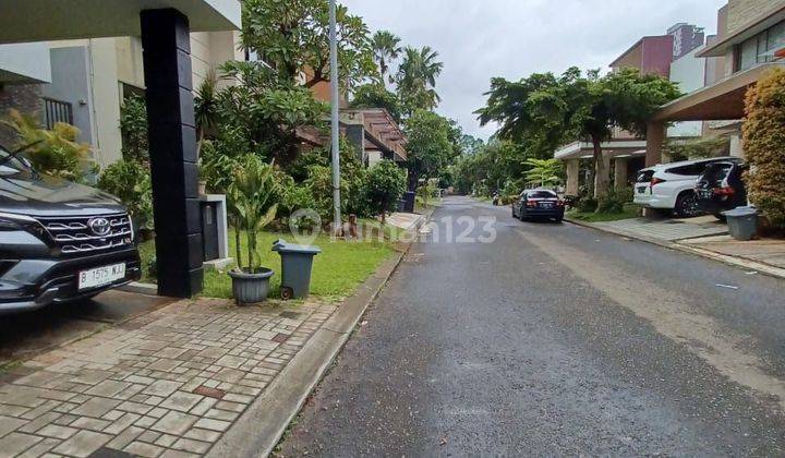 Rumah Dengan Halaman Belakang Luas Di Cluster Dekat Pintu TOL BSD 2