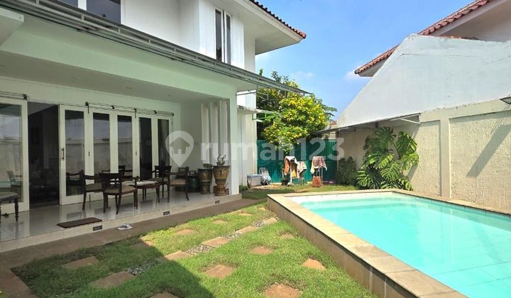 Rumah Ada Kolam Renang Lokasi Strategis Di Cluster Bintaro Jaya 2