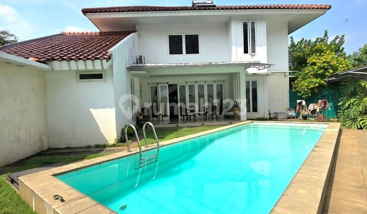 Rumah Ada Kolam Renang Lokasi Strategis Di Cluster Bintaro Jaya