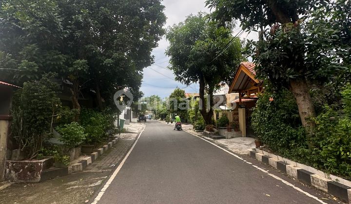 Rumah Hitung Tanah Harga Menarik Lokasi Bagus di Pesanggrahan 2