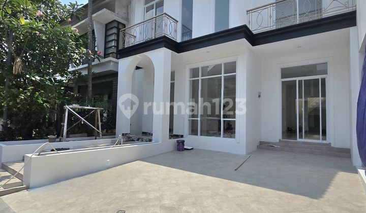 Rumah Classic Full Renovasi di Emerald Bintaro Jaya Sektor 9 2