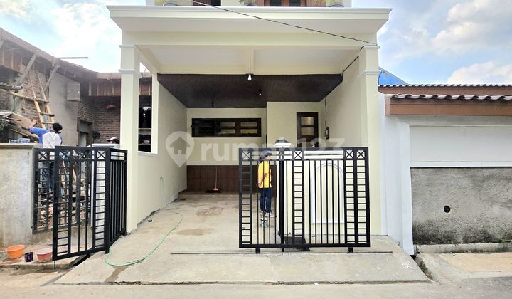 Rumah Baru 3 Lantai Dalam Komplek di Dekat Bintaro Sektor 9