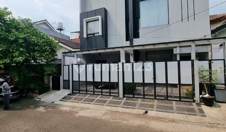 Rumah Dalam 1 SHM 2 Rumah Dalam Cluster di Bintaro Jaya Sektor 9