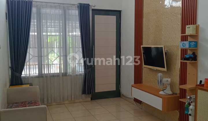 Rumah Minimalis di Cluster One Gate System Graha Raya Bintaro Rumah Minimalis di Cluster One Gate System Graha Raya Bintaro