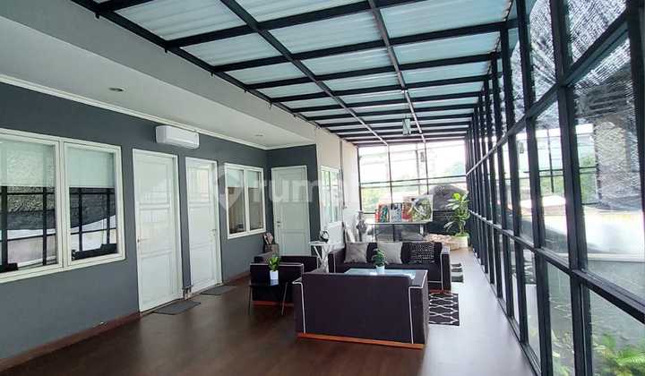 Rumah Fully Furnished dengan Kolam Renang di Bintaro Sektor 7 2
