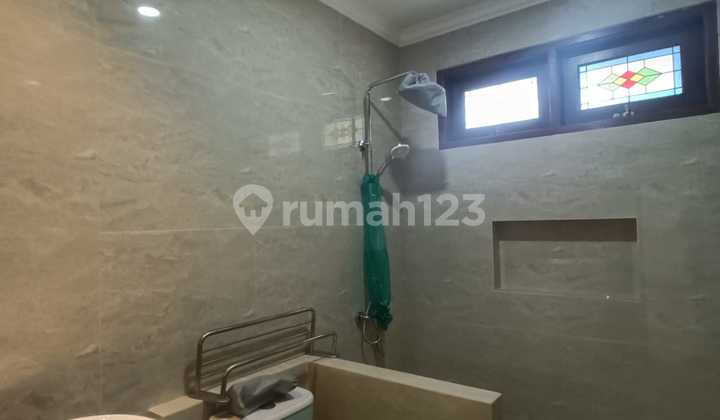 Rumah Hoek Semi Furnished Dalam Cluster di Bintaro Jaya Sektor 9 2