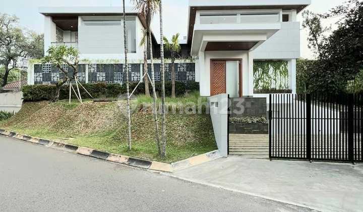 New Luxury House with Tropical Modern Design in Pondok Indah New Luxury House with Tropical Modern Design in Pondok Indah