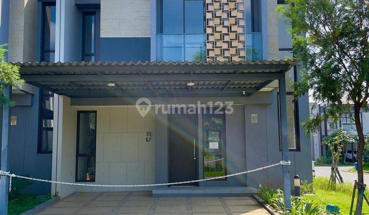 Rumah Baru Hoek Minimalis Modern Lokasi Strategis Di Bsd City 1