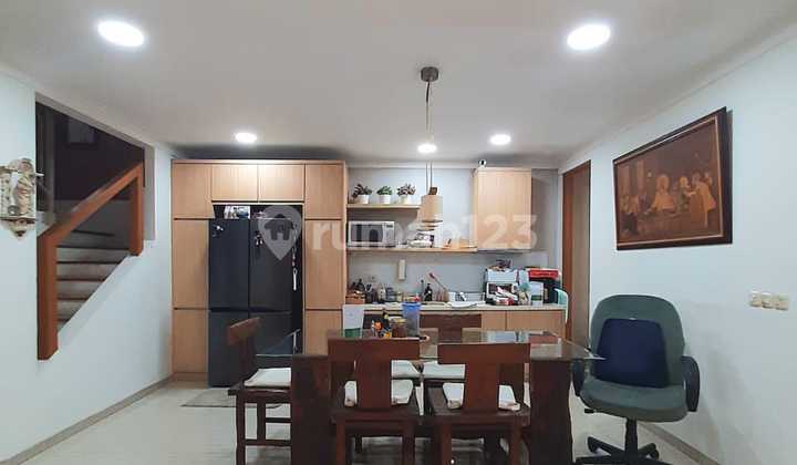 A Comfortable and Well-Maintained House at an Attractive Price in BSD Housing Estate 2