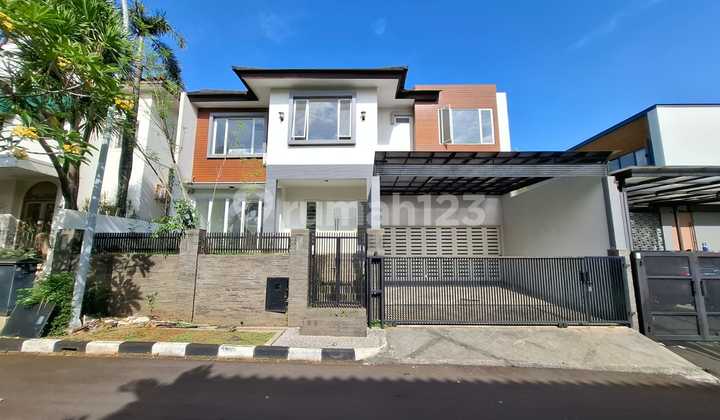 Rumah Mewah Terawat Lokasi Strategis Dalam Komplek di Rempoa