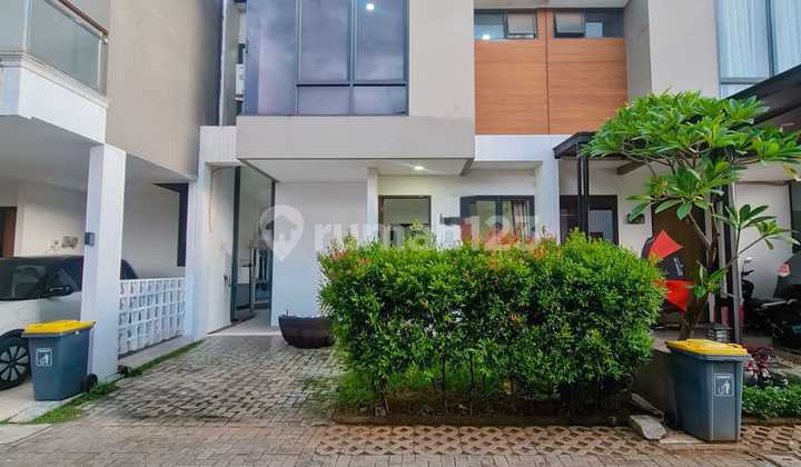 Rumah Rapih Terawat Dekat Stasiun KRL Dalam Cluster di Bintaro Rumah Rapih Terawat Dekat Stasiun KRL Dalam Cluster di Bintaro