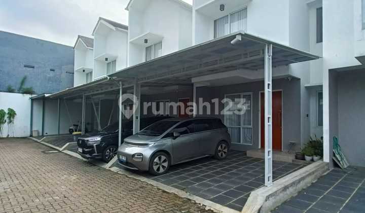 Rumah Rapih dan Terawat Minimalis Modern di Bintaro Sektor 9 2