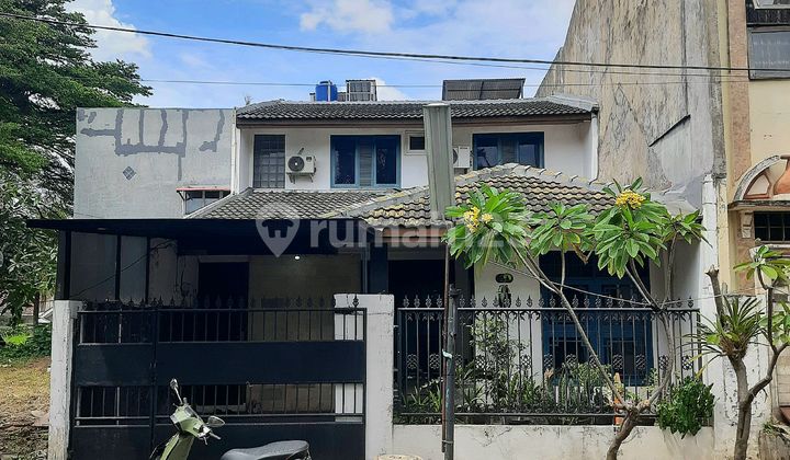 Rumah Apik Terawat Area Parkir Luas Jual Cepat Dekat Ke Bintaro 2