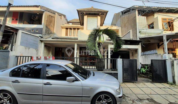 Rumah Modern Design Pribadi Split Level di Sektor 2 Bintaro Jaya 1