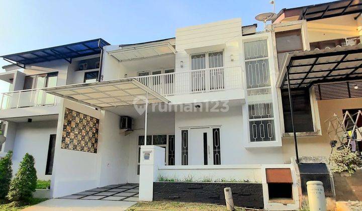 Rumah Bagus Luas Cukup Untuk Keluarga Baru Dekat Taman Di Emerald 1