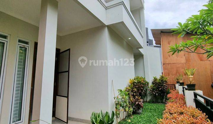 Rumah Modern Minimalis Lokasi Bagus di Bintaro Jaya Sektor 9 2