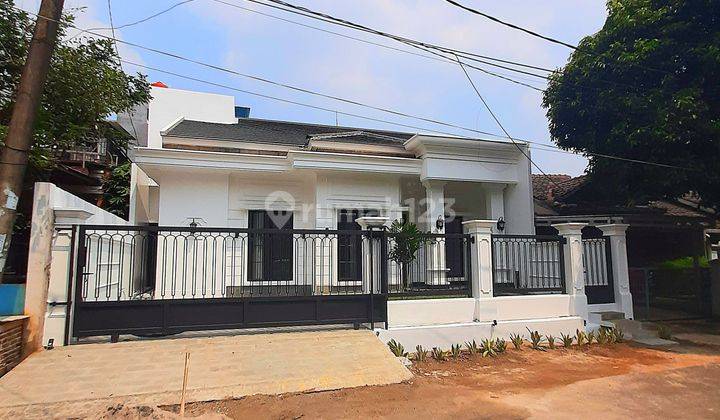 Rumah Baru Modern Classic Ada Kolam Renang Dekat Bintaro Sektor 9