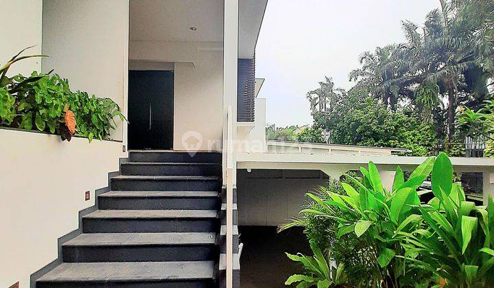 Rumah Modern Ada Kolam Renang Lokasi Eksklusif Pondok Indah 2