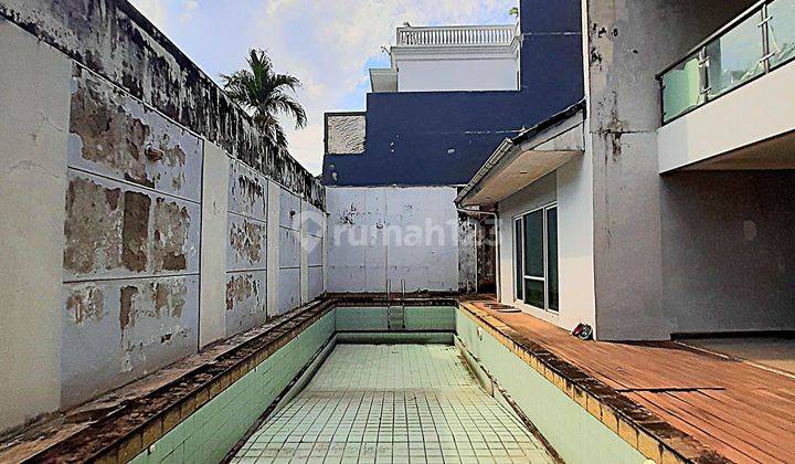 Rumah Mewah Halaman Luas Ada Kolam Renang Harga Menarik Shm 2