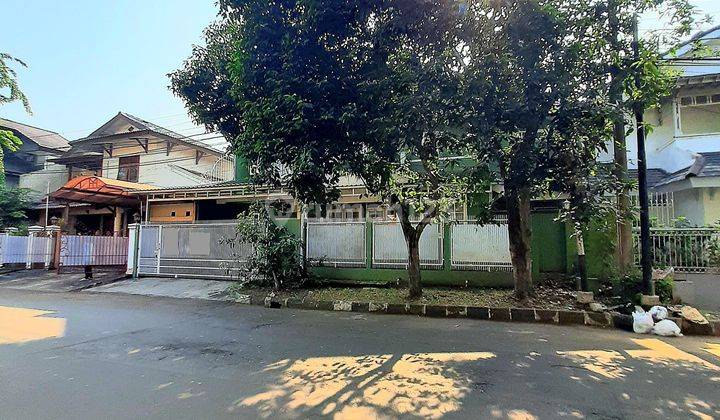 Rumah Minimalis Terawat Tanah Luas Jalan Utama Dalam Perumahan 2