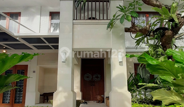 Modern Tropical Resort-Style House + Swimming Pool in Exclusive Area