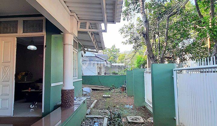 Rumah Minimalis Terawat Tanah Luas Jalan Utama Dalam Perumahan 2