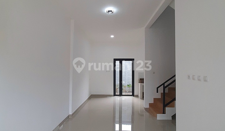 Rumah Baru Modern Minimalis Dekat Fasilitas Bintaro dan Stasiun 2