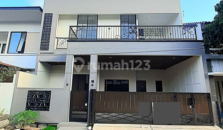 New House Modern Design Good Equipped with Decorative Lights in Every Room