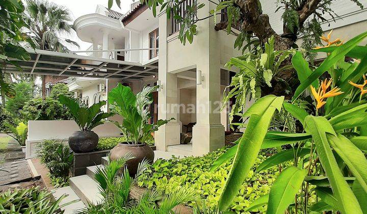 Rumah Modern Tropical Nuansa Resort + Kolam Renang Area Eksklusif 2