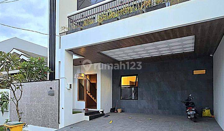 Rumah Baru Desain Modern Industrial Minimalis Siap Huni Bagus 2