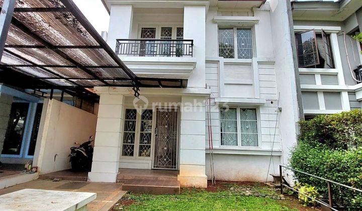 Rumah Bagus Desain Modern Classic 2 Lantai Hadap Utara Siap Huni 1