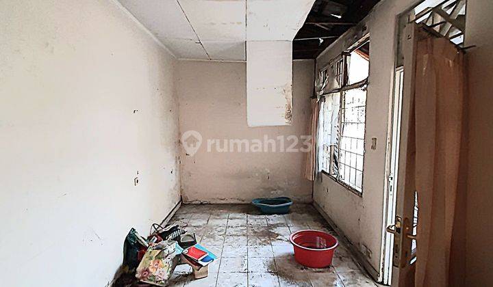 Rumah Butuh Renovasi Bangunan Masih Bagus Turun Harga Jual Cepat 2