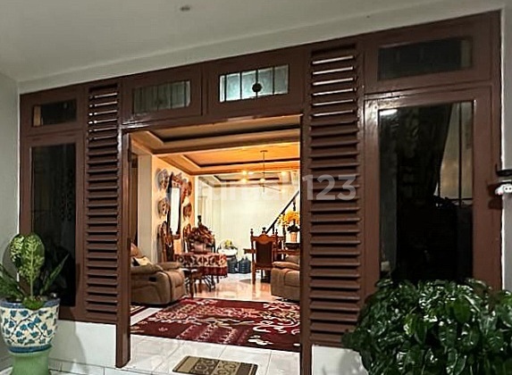 Rumah Bagus 3 Lantai Lokasi Strategis Dekat Akses Toll Pd Pinang