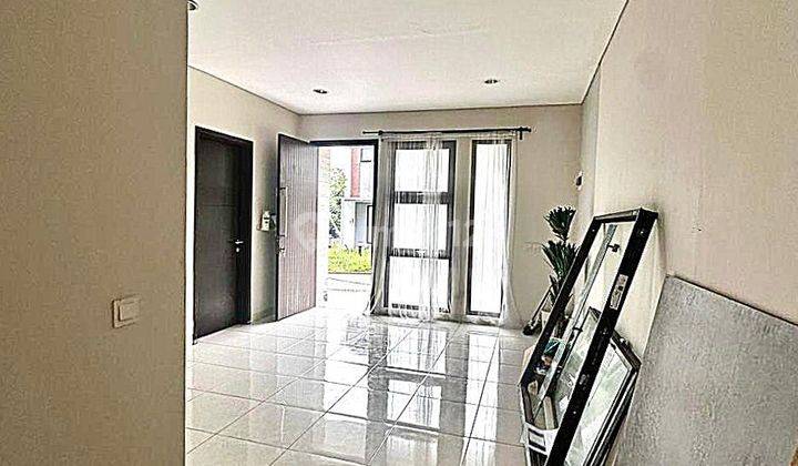 Rumah Bagus Modern Minimalis Ada Halaman Belakang Siap Huni  2