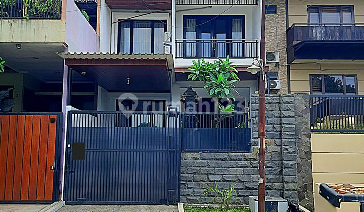 Rumah Modern Bagus 2 Lantai Fully Furnished Hadap Selatan Shm Rumah Modern Bagus 2 Lantai Fully Furnished Hadap Selatan Shm